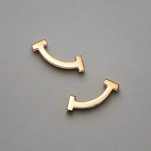 18K T Smile Yellow Gold Earrings