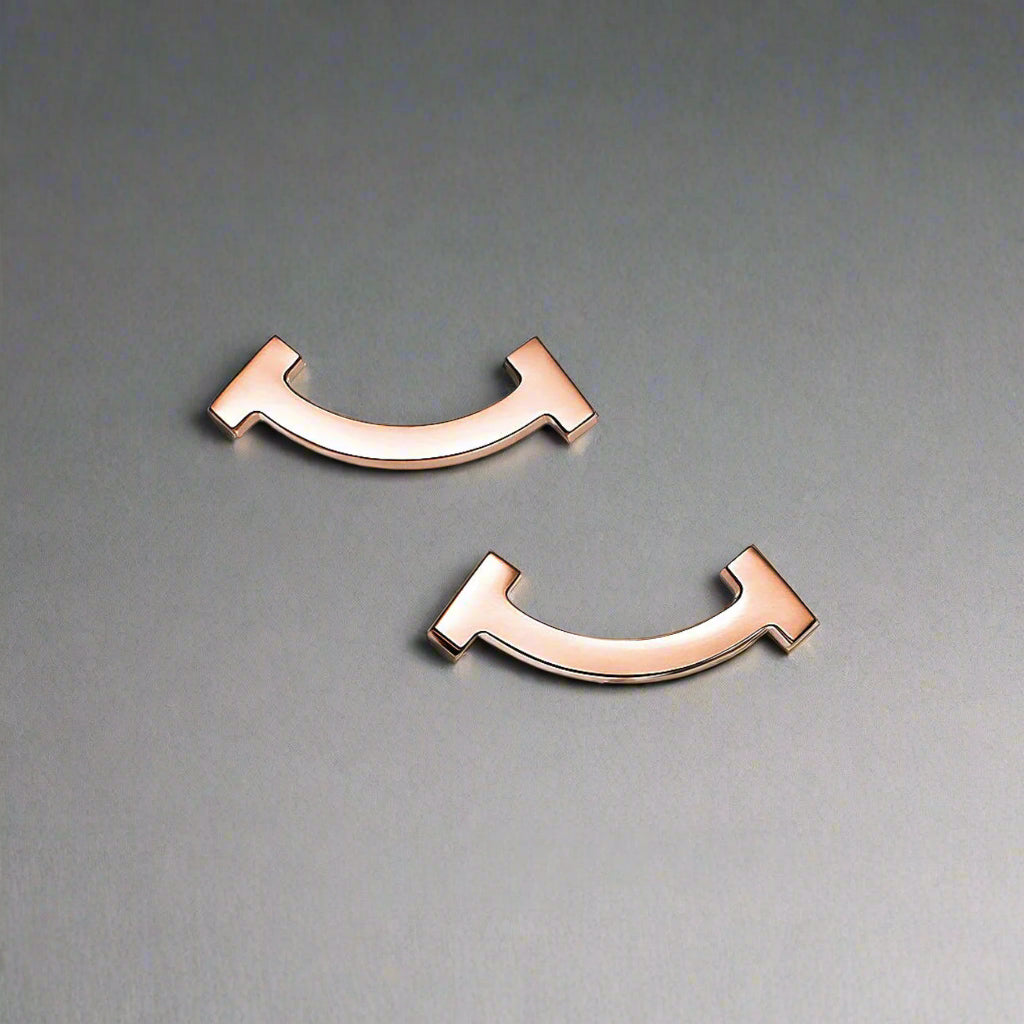 18K T Smile Earrings