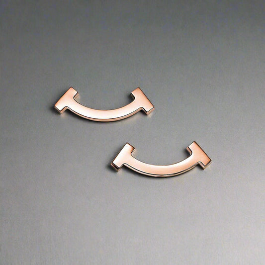 18K T Smile Earrings