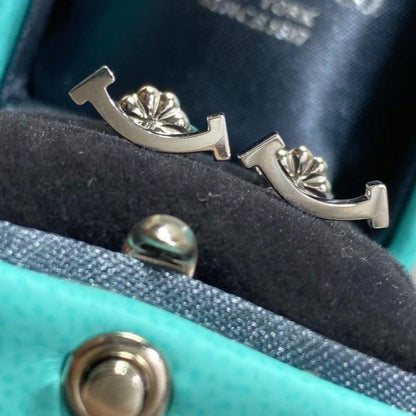 18K T Smile Earrings