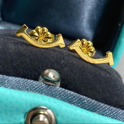 18K T Smile Yellow Gold Earrings